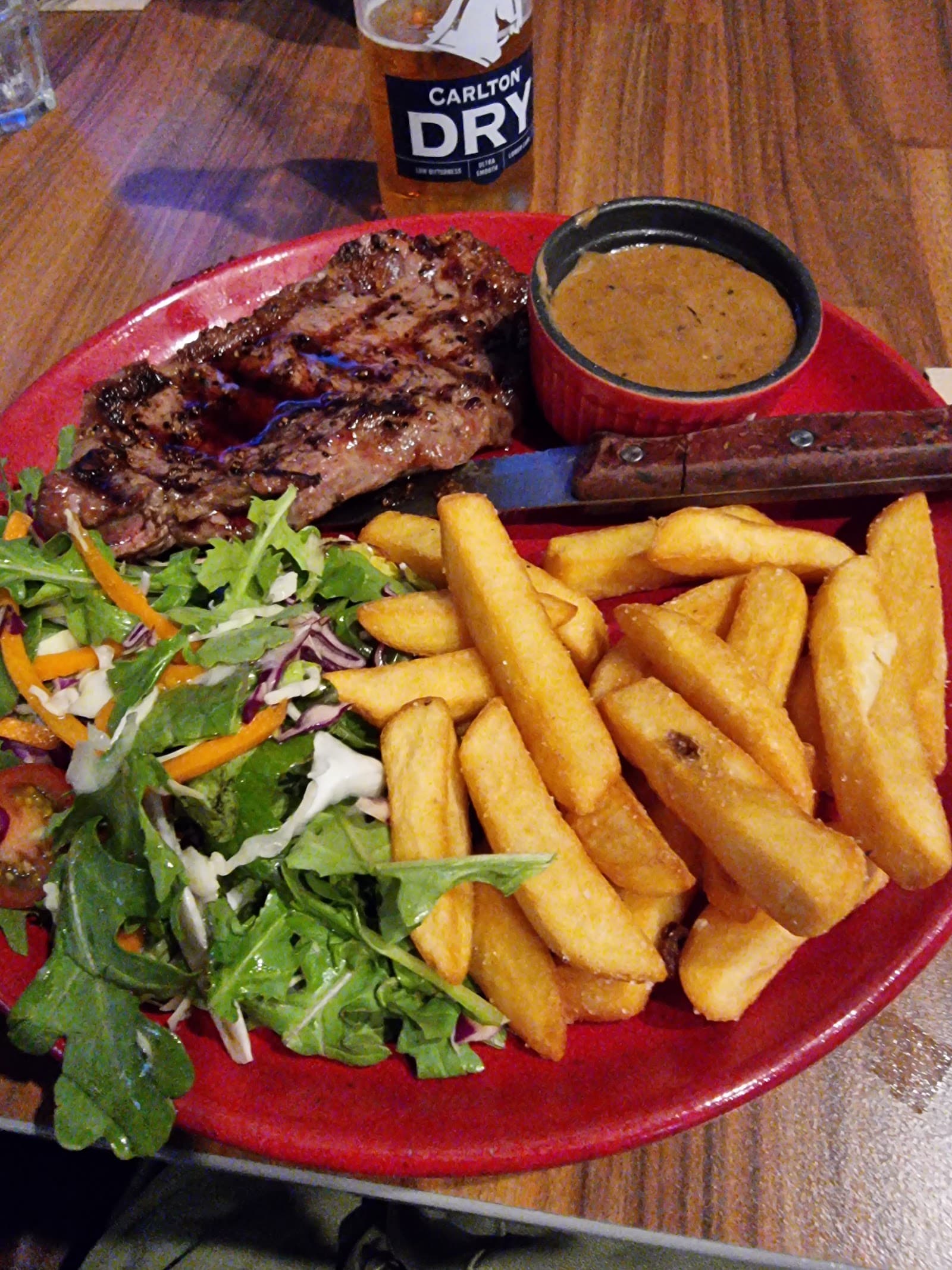 Leonardoz Restaurant Burnie — Burnie, Tasmania