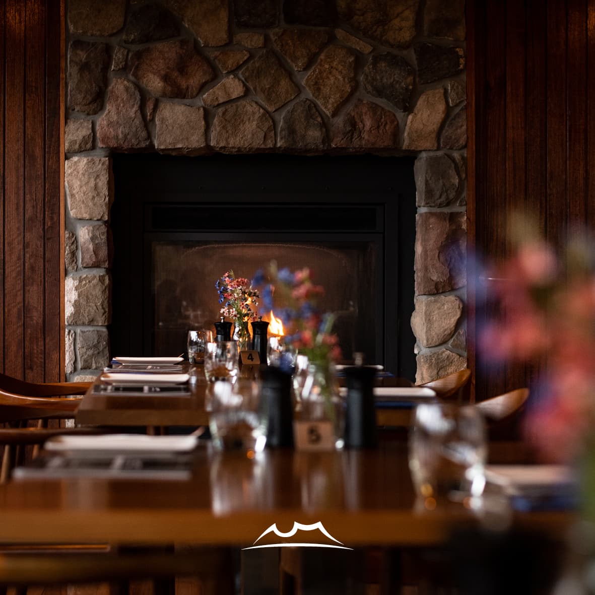 Discovery Resorts - Cradle Mountain Hellyers Restaurant — Cradle Mountain, Tasmania