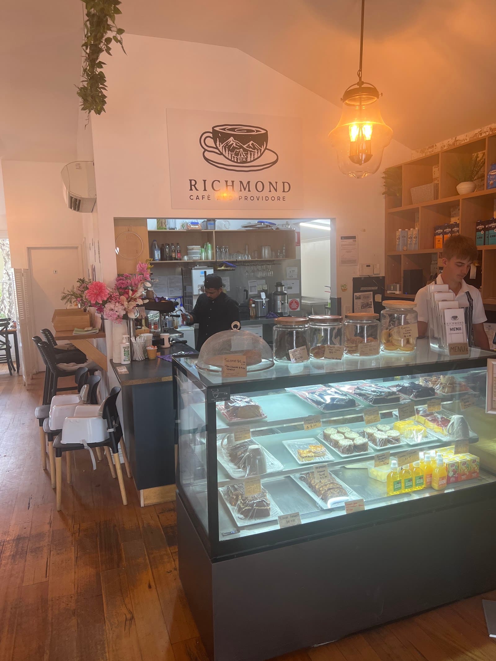 Richmond cafe & providore — Richmond, Tasmania