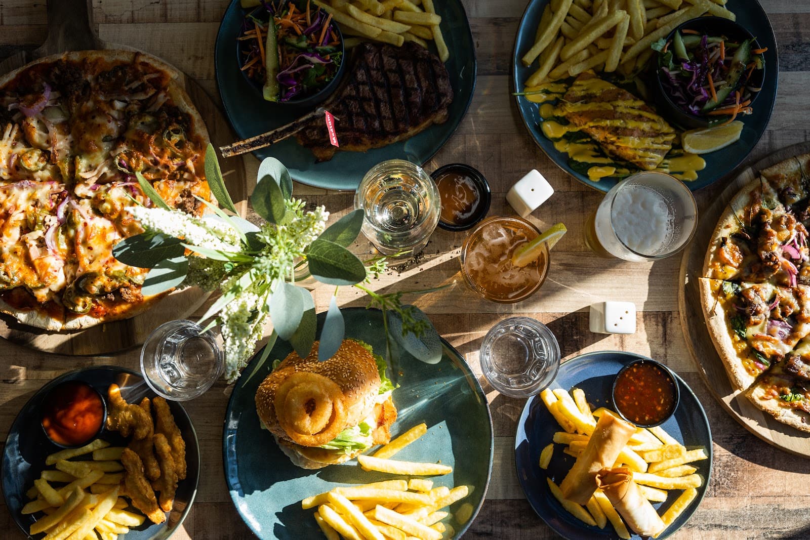 Tullah Lakeside Bar & Grill — Cradle Mountain, Tasmania