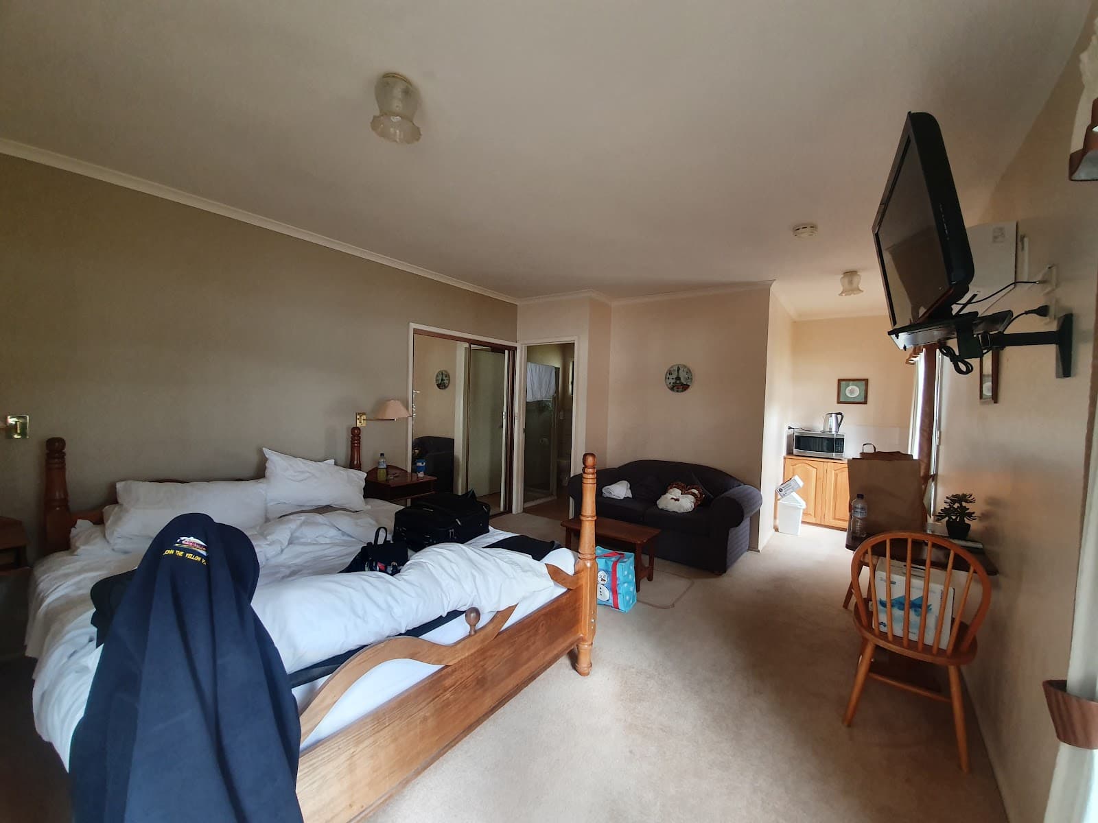 The Fox and Hounds Historic Hotel — Salamanca, Tasmania