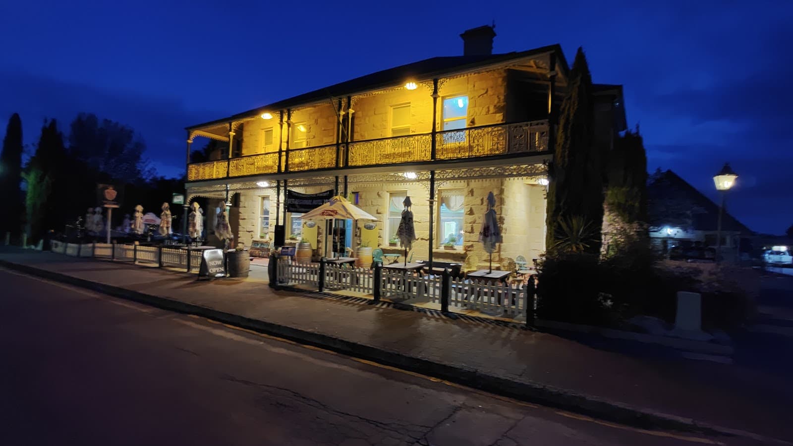 Richmond Arms Hotel — Richmond, Tasmania