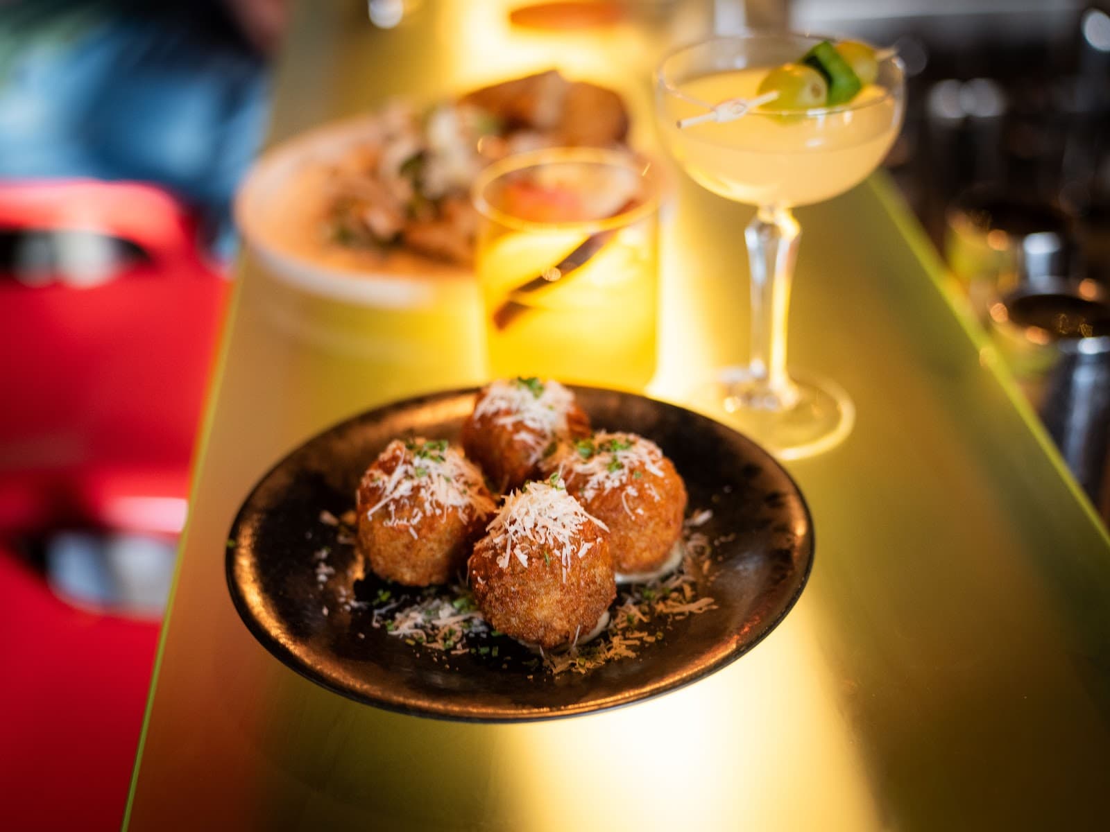 IXL Long Bar — Hobart, Tasmania