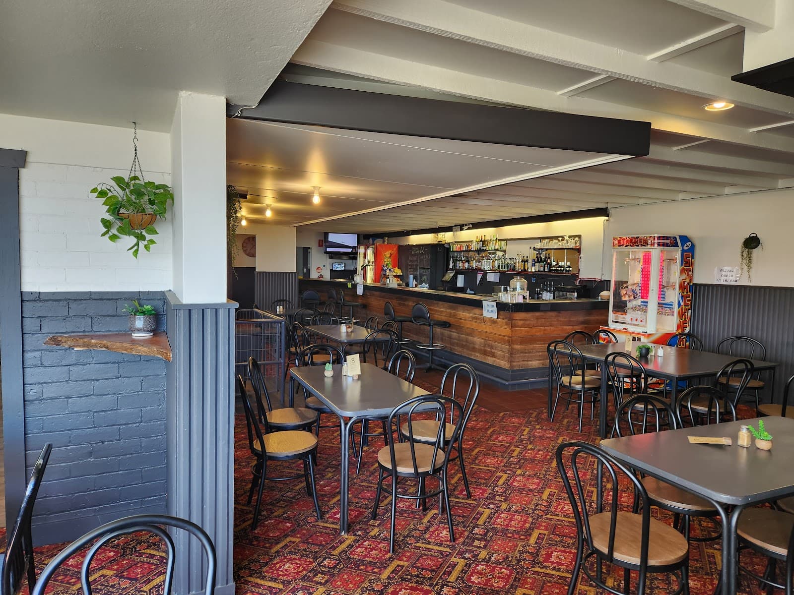 Menai Hotel Motel — Burnie, Tasmania