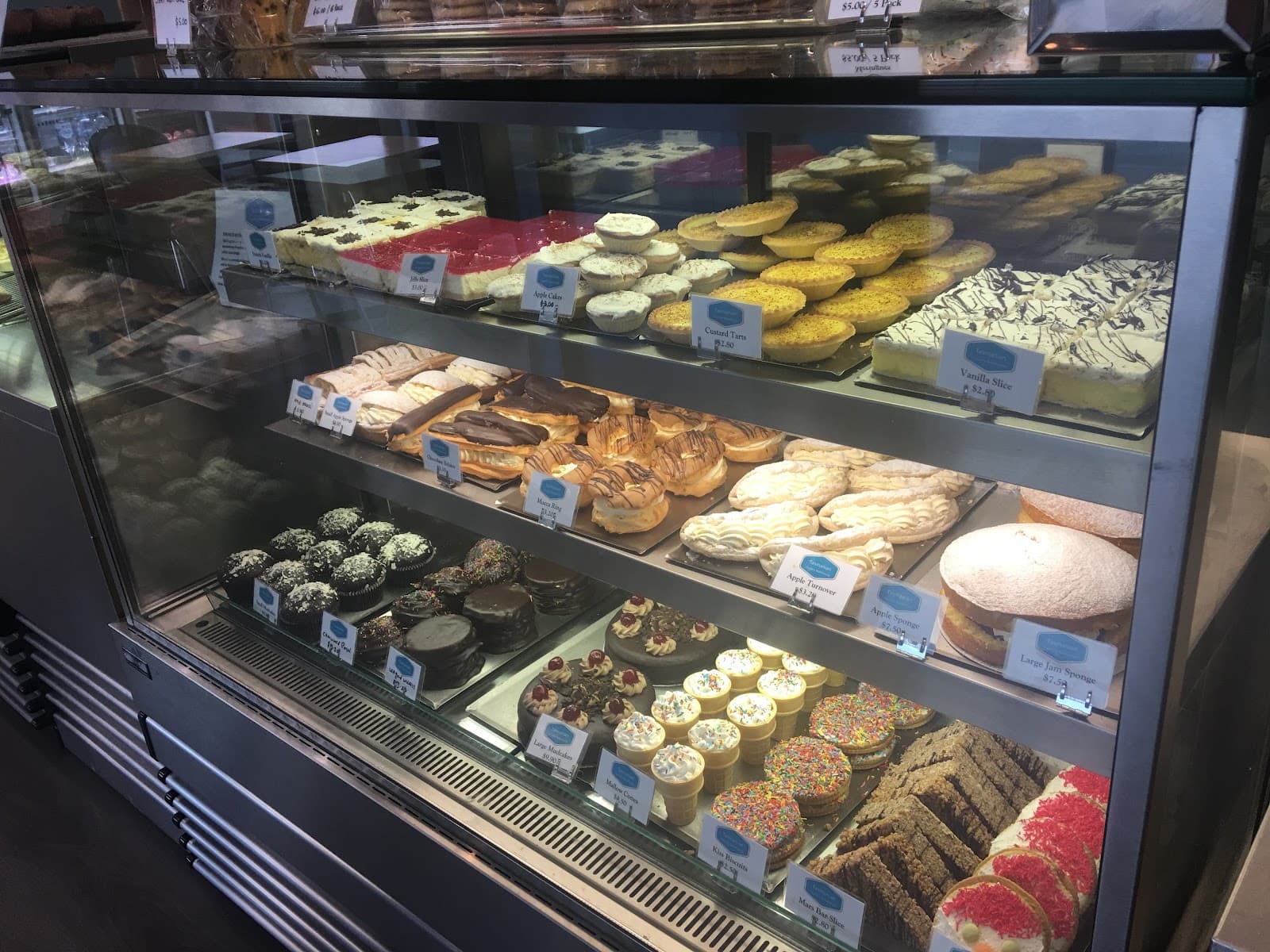 Tasmanian Country Bakehouse - Phil Maney Pies — Devonport, Tasmania