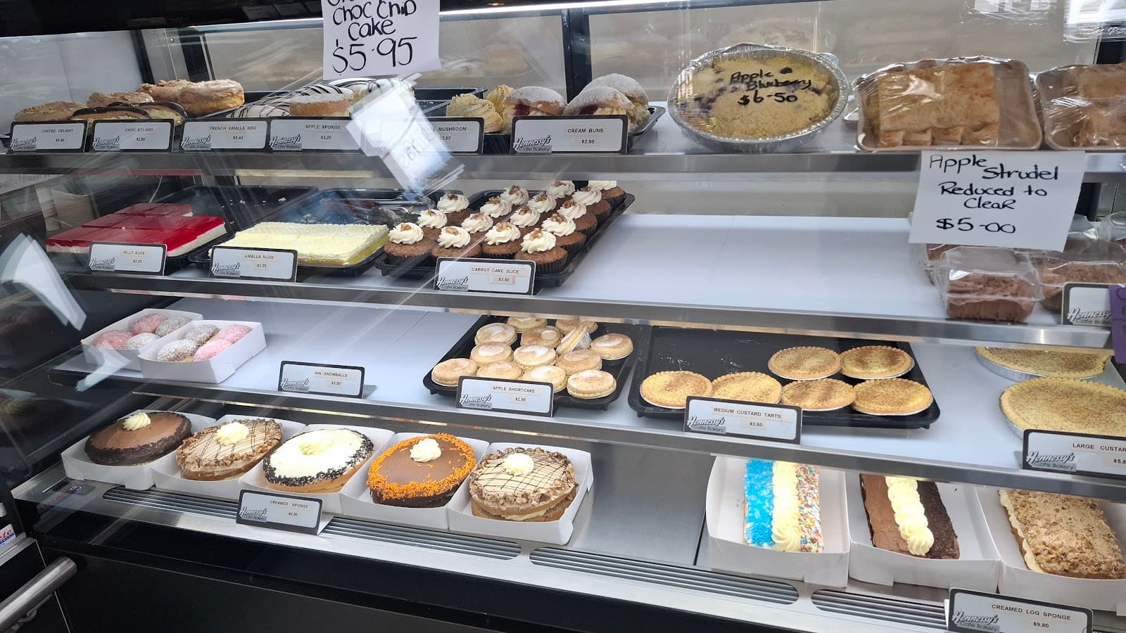 Hennessy’s cafe bakery — Devonport, Tasmania