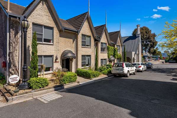 Quality Hotel Colonial Launceston — Launceston, Tasmania