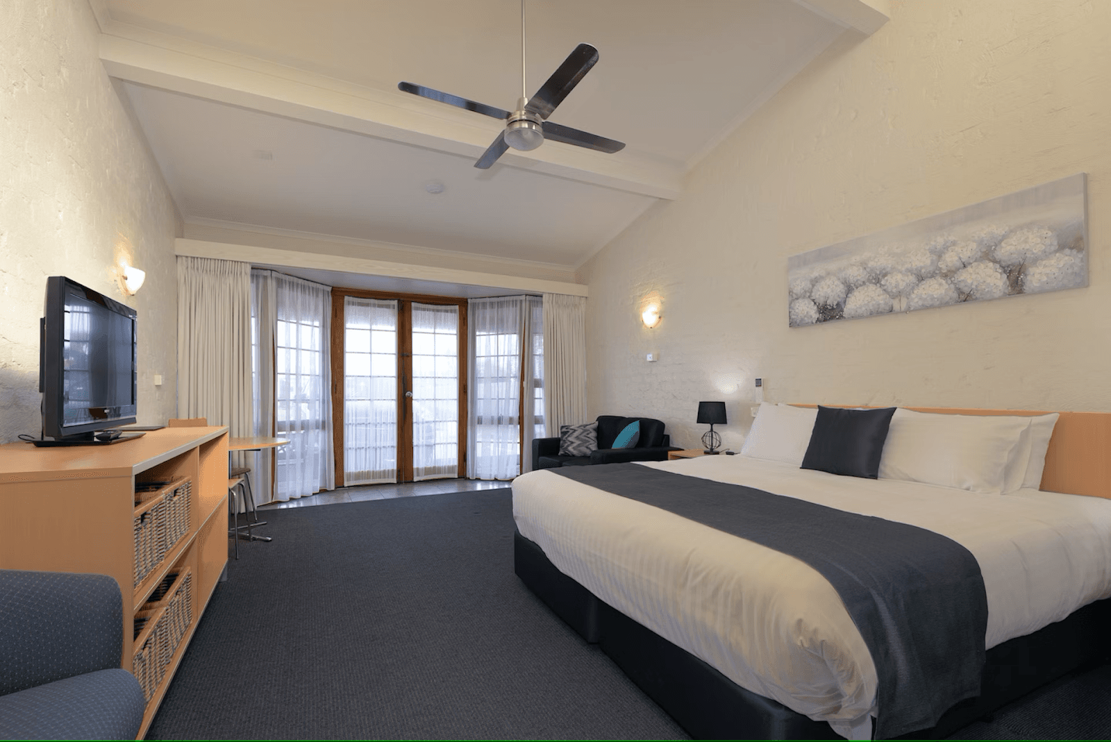 Barclay Motor Inn — Devonport, Tasmania