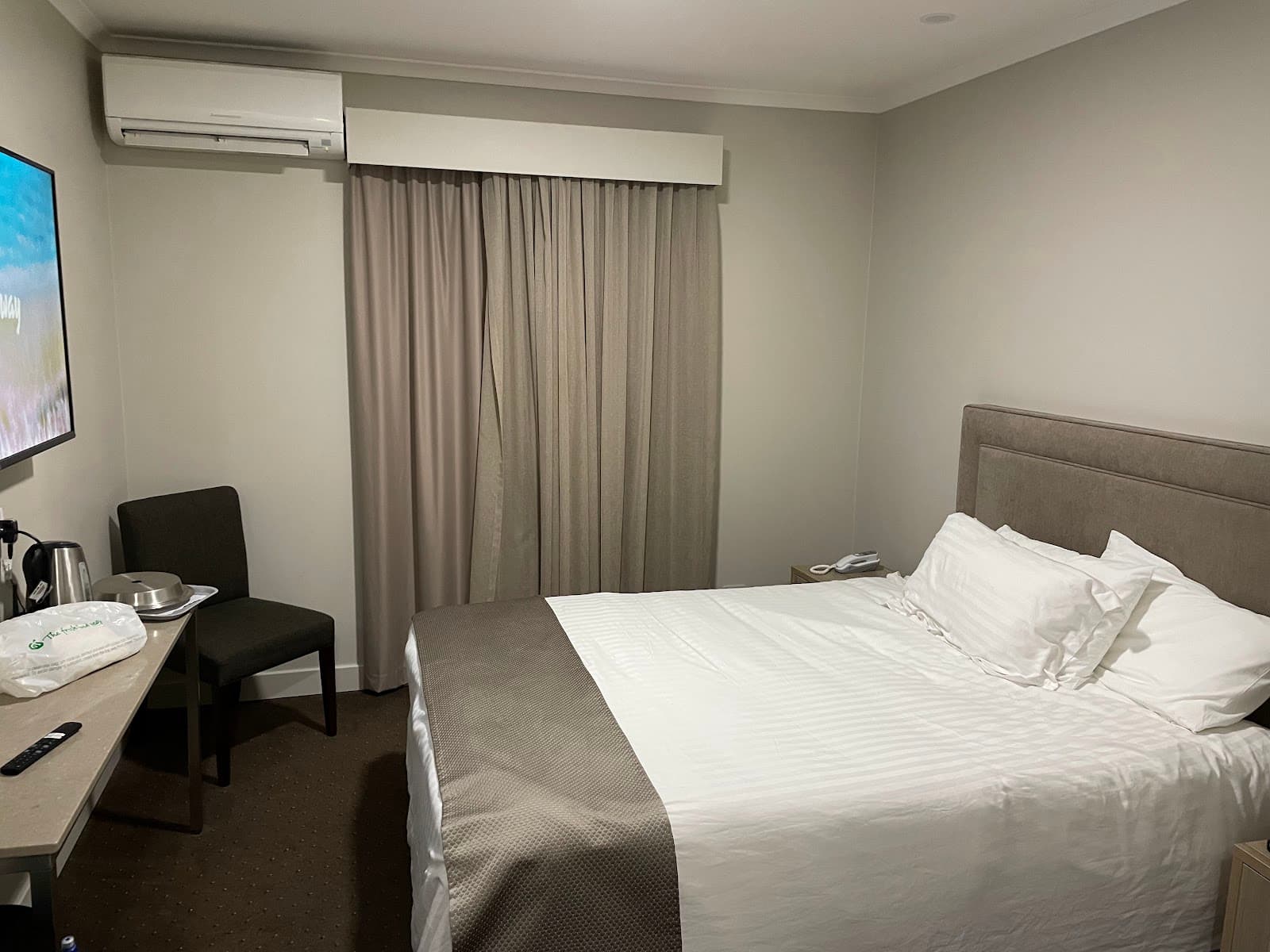 The Lighthouse Hotel — Salamanca, Tasmania