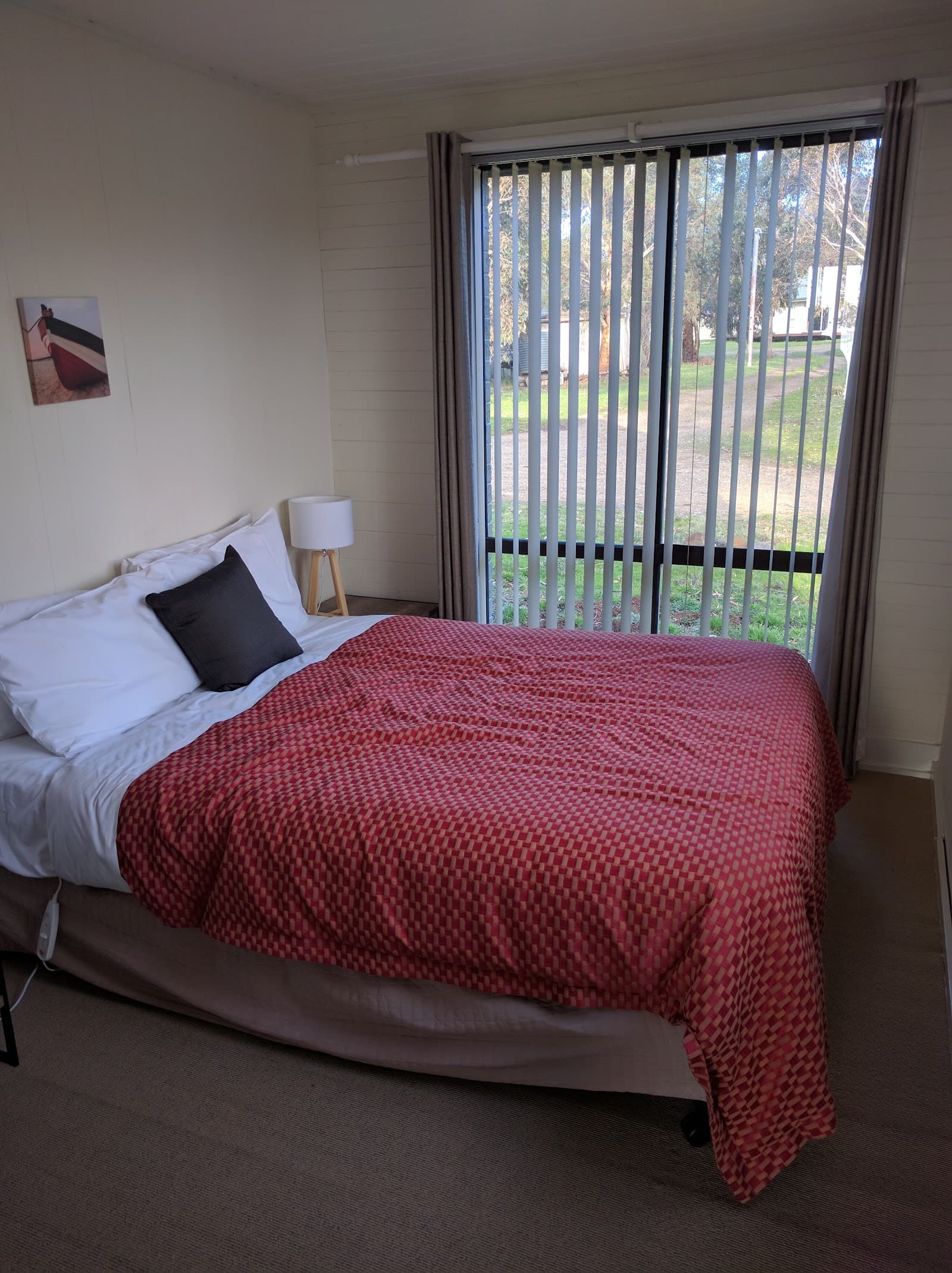 Maxy's By The Sea — Bruny Island, Tasmania