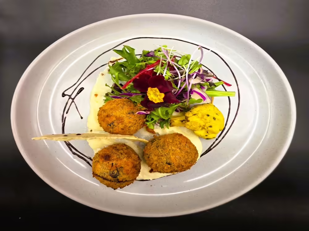 The Elegance Lounge Seafood Bar & Grill