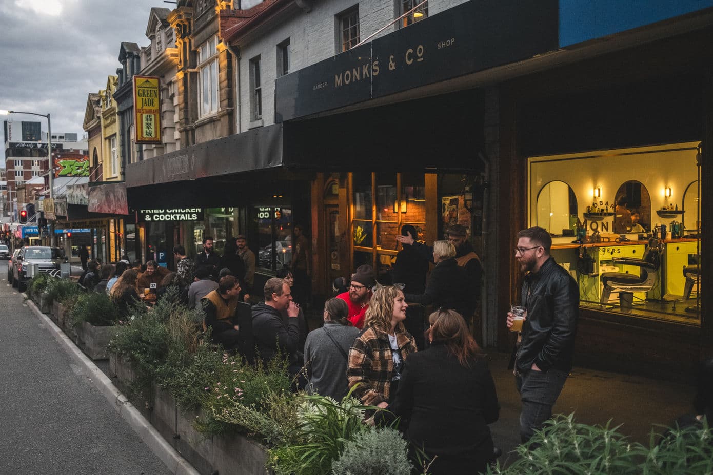 Grinners Dive Bar