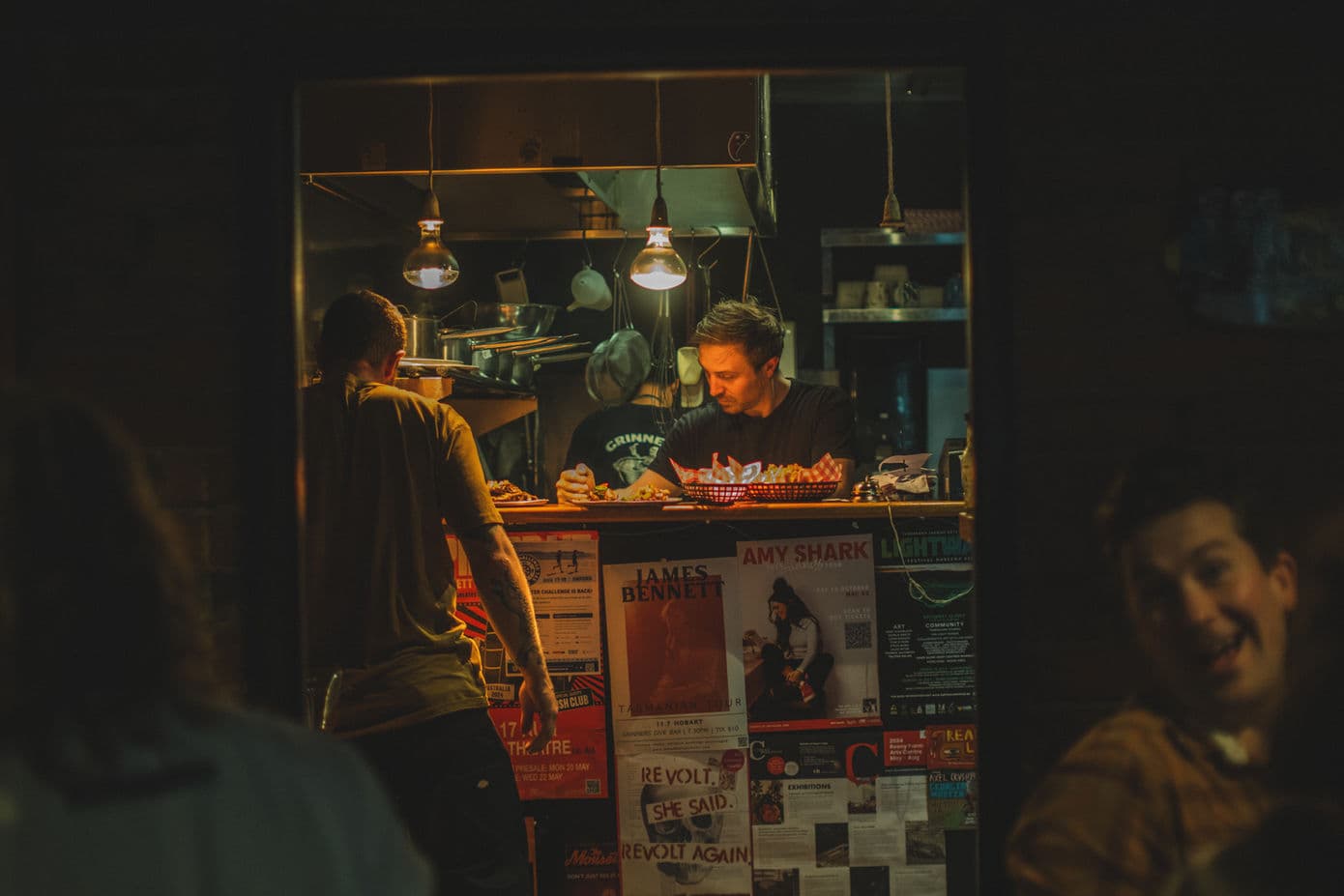 Grinners Dive Bar