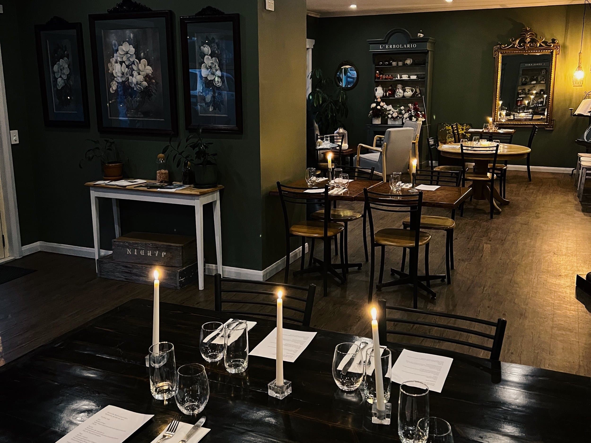 Moon Lily Kitchen and Cakes